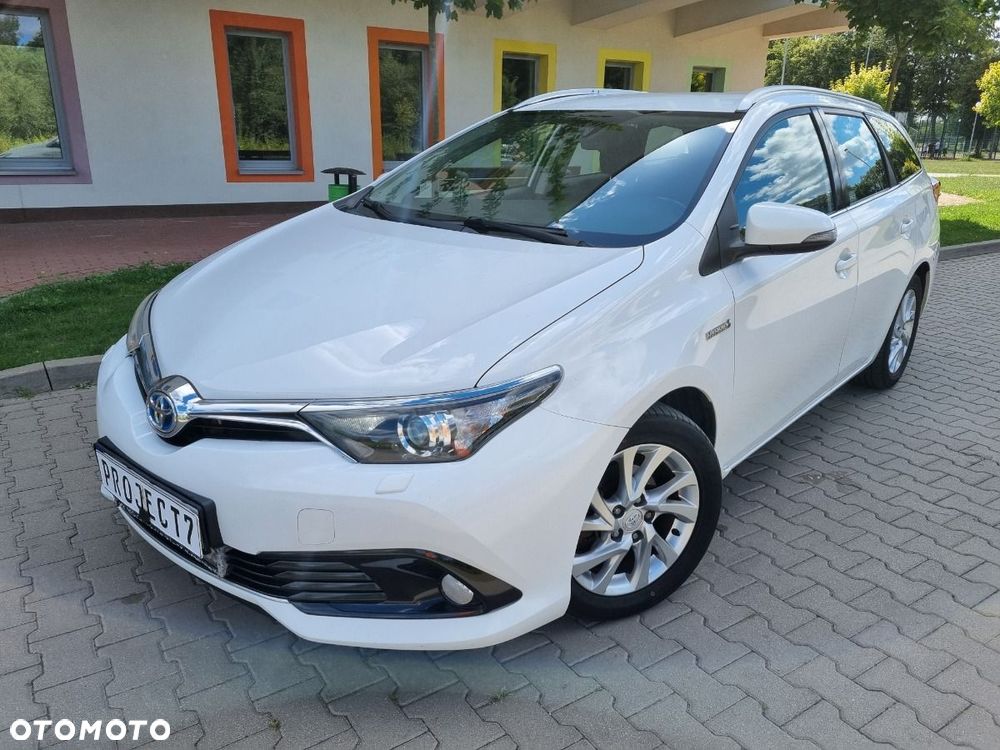 Toyota Auris 1.8 HSD Prestige NAVI - 32
