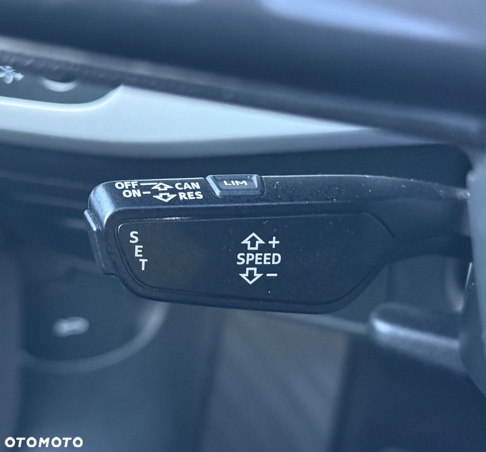 Audi A4 Avant 2.0 TDI ultra S tronic sport - 18