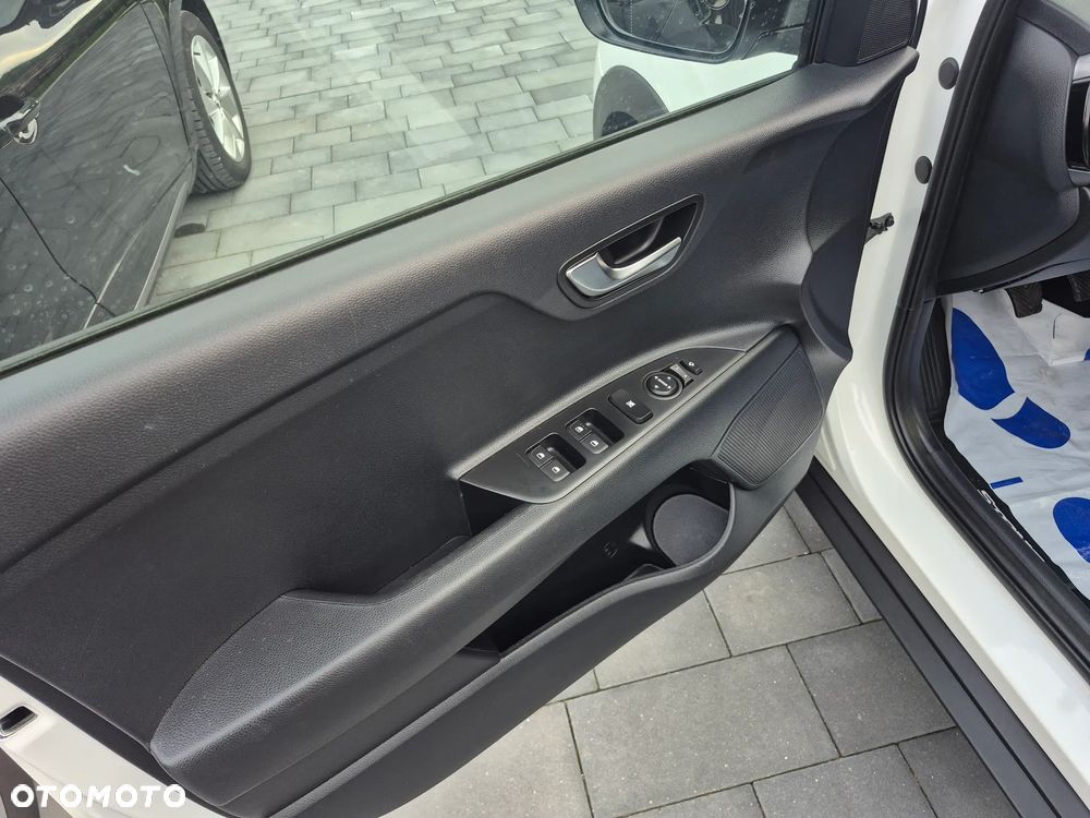 Kia Stonic - 20