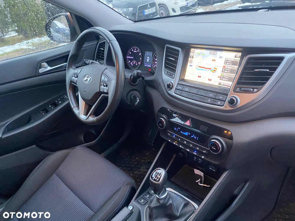 Hyundai Tucson 1.6 GDI BlueDrive Style 2WD - 25