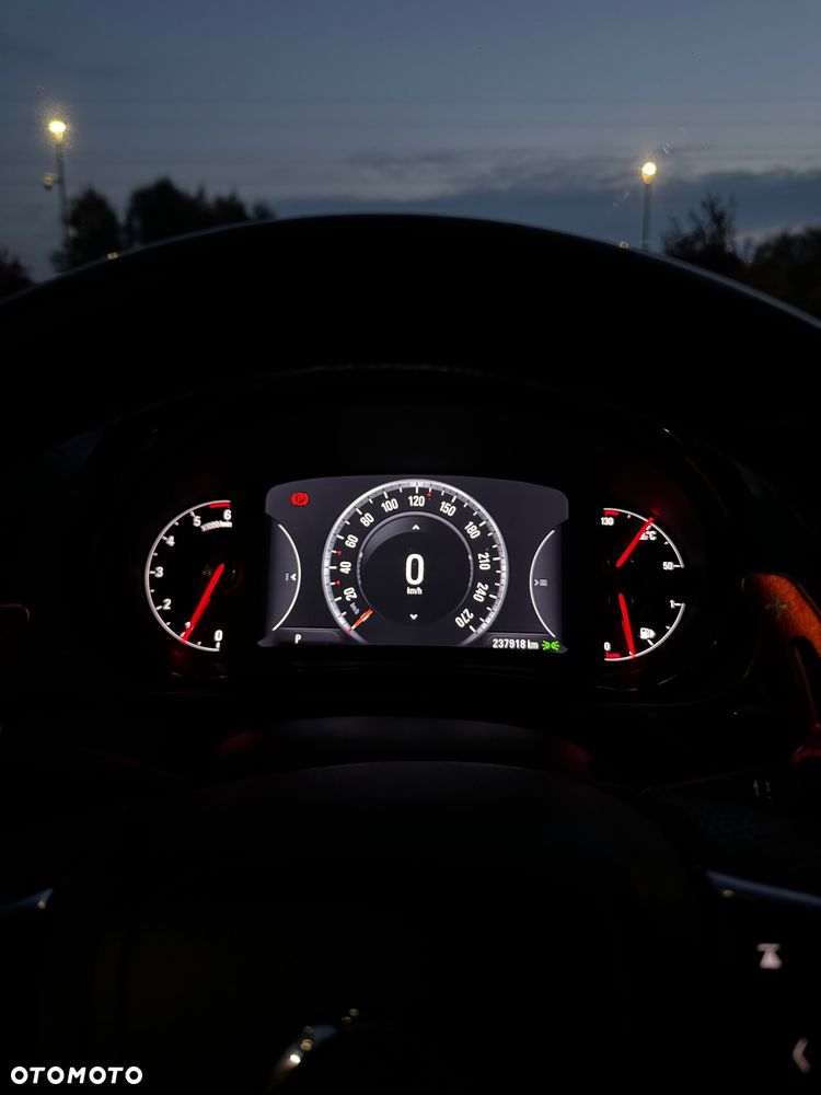 Opel Insignia - 8