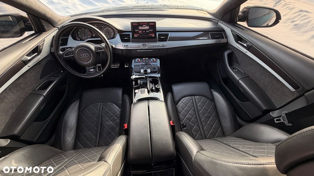 Audi S8 Plus - 21