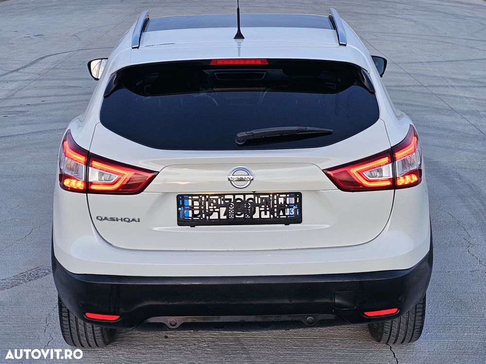 Nissan Qashqai 1.6 DCI Xtronic TEKNA+ - 4