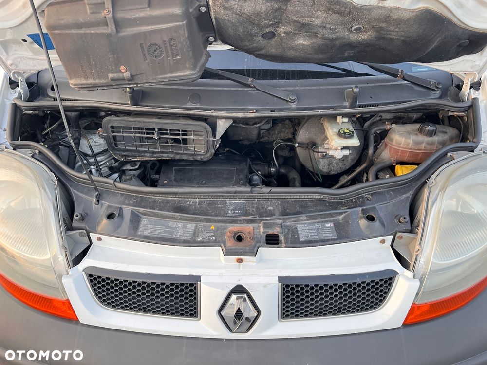 Renault Trafic Passenger - 15