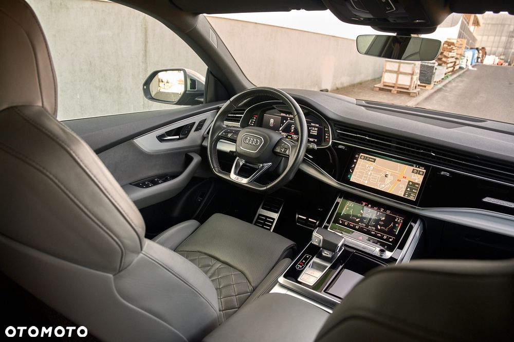 Audi SQ8 - 29
