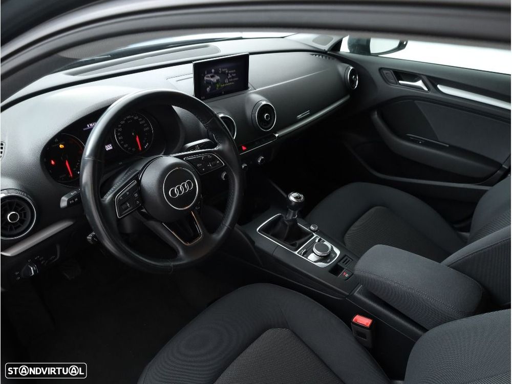 Audi A3 Sportback 30 TDI - 13