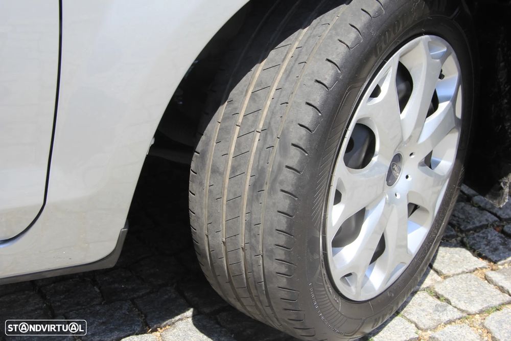 Ford Focus 1.6 Trend - 14