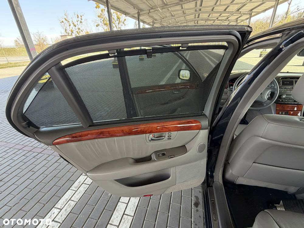 Lexus LS Prezydent - 14