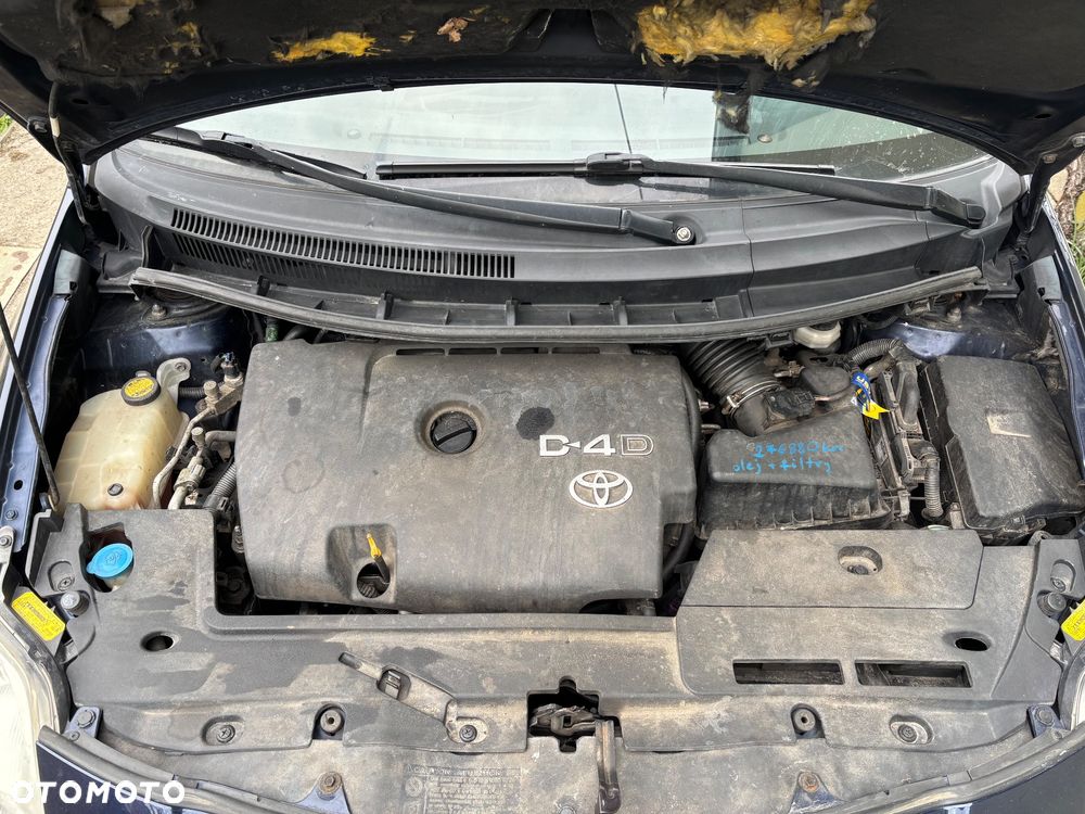 Toyota Auris 2.0 D-4D Premium - 2