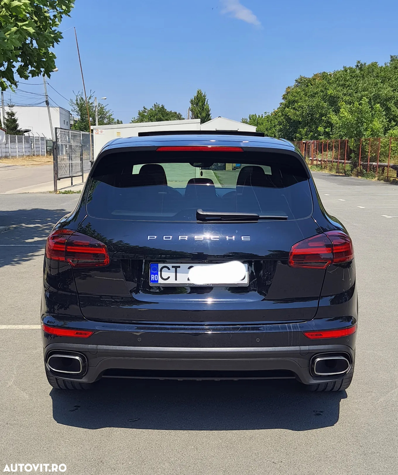 Porsche Cayenne 3.0 L - 4