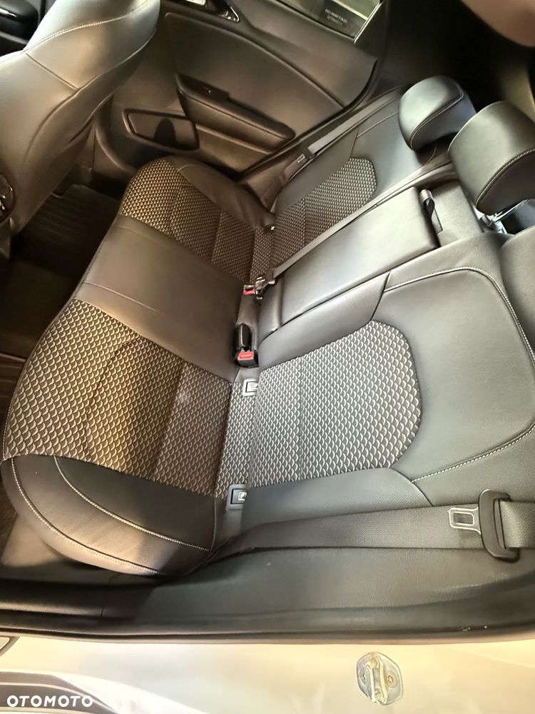 Kia XCeed 1.5 T-GDI Business Line DCT - 28