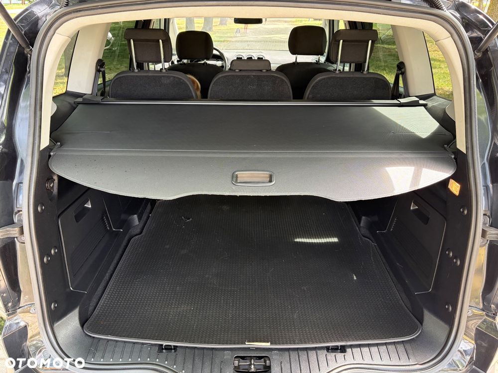 Ford S-Max - 18