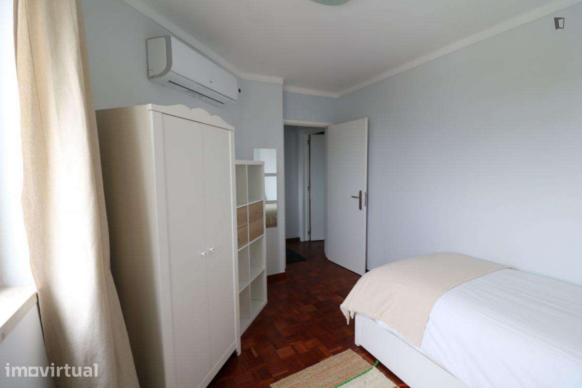 Quarto - localizado em Parque das Nações Lisbon - Grande imagem: 2/19
