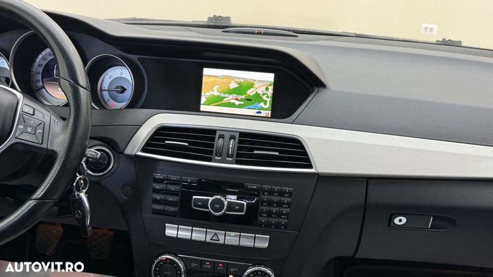 Mercedes-Benz C - 15