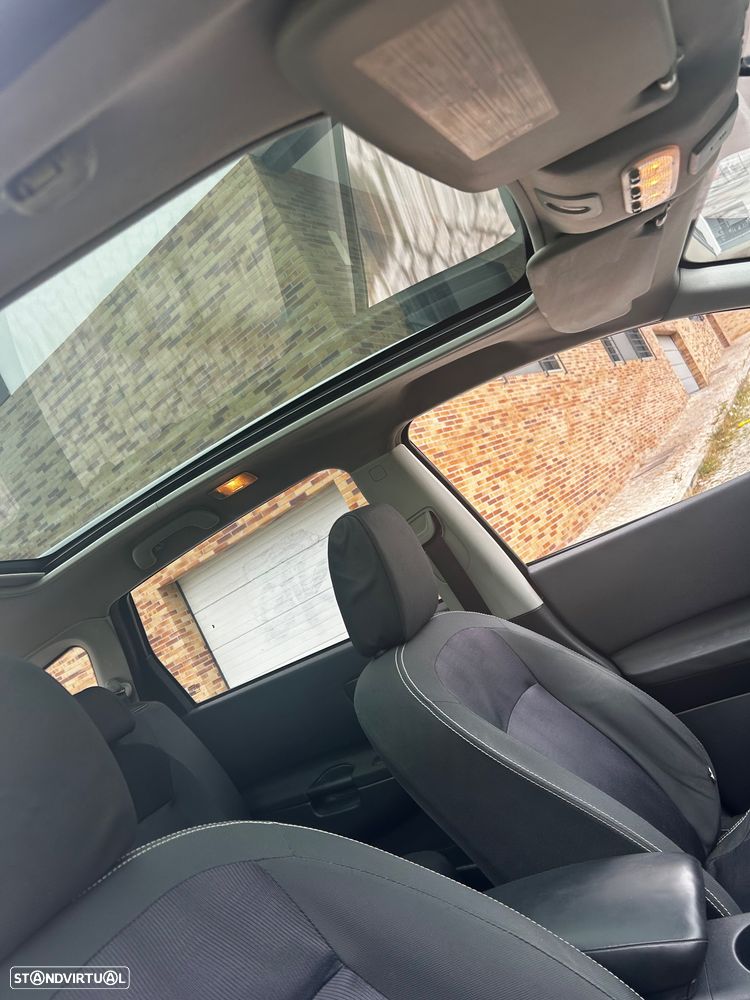 Nissan Qashqai +2 1.6 dCi Tekna Premium 18 360 - 11