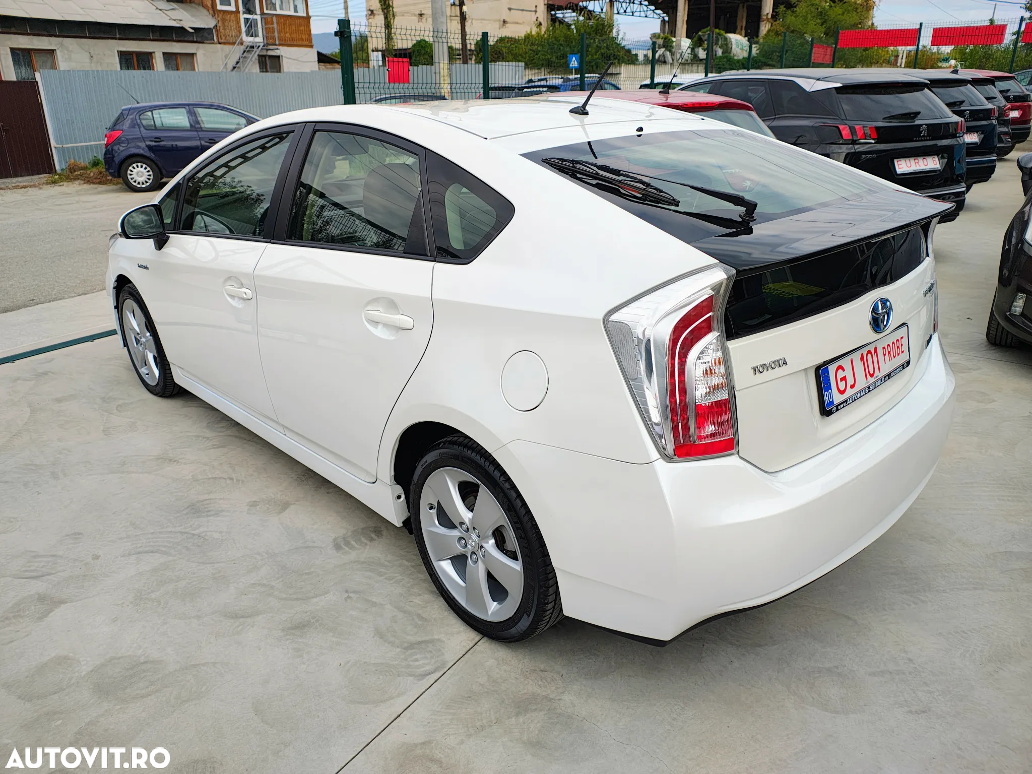 Toyota Prius 1.8 HSD Exclusive - 3