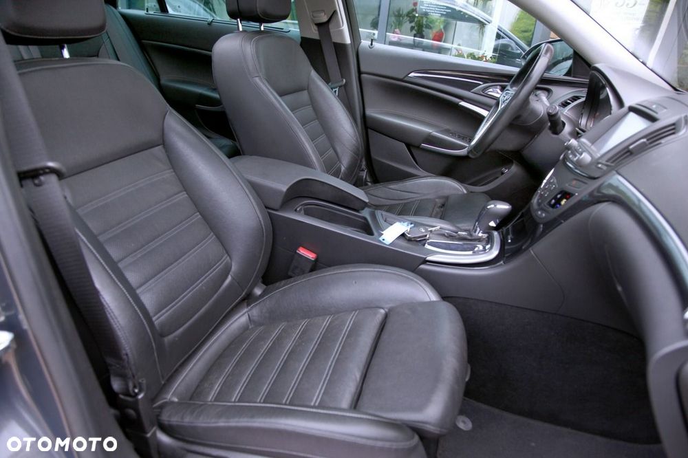 Opel Insignia - 12