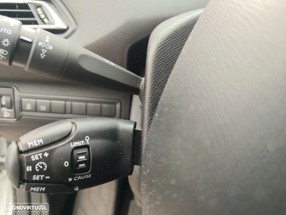 Peugeot 308 - 9