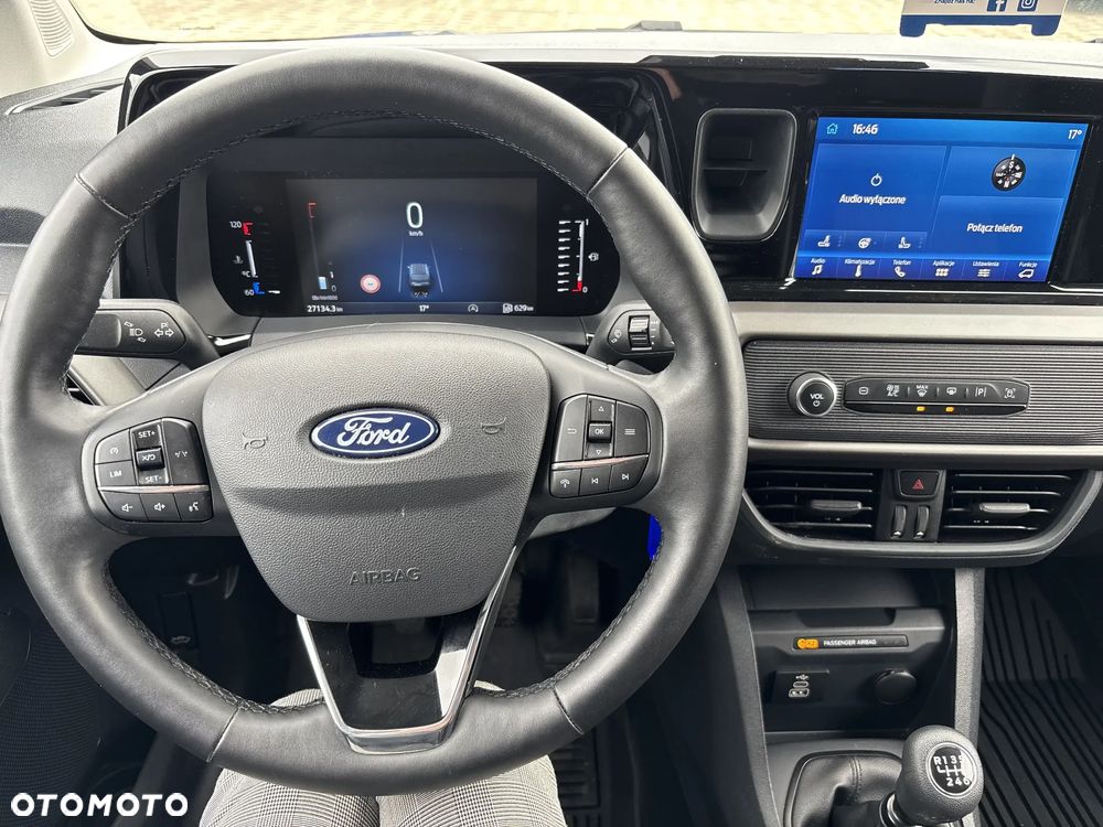 Ford Transit Courier - 12