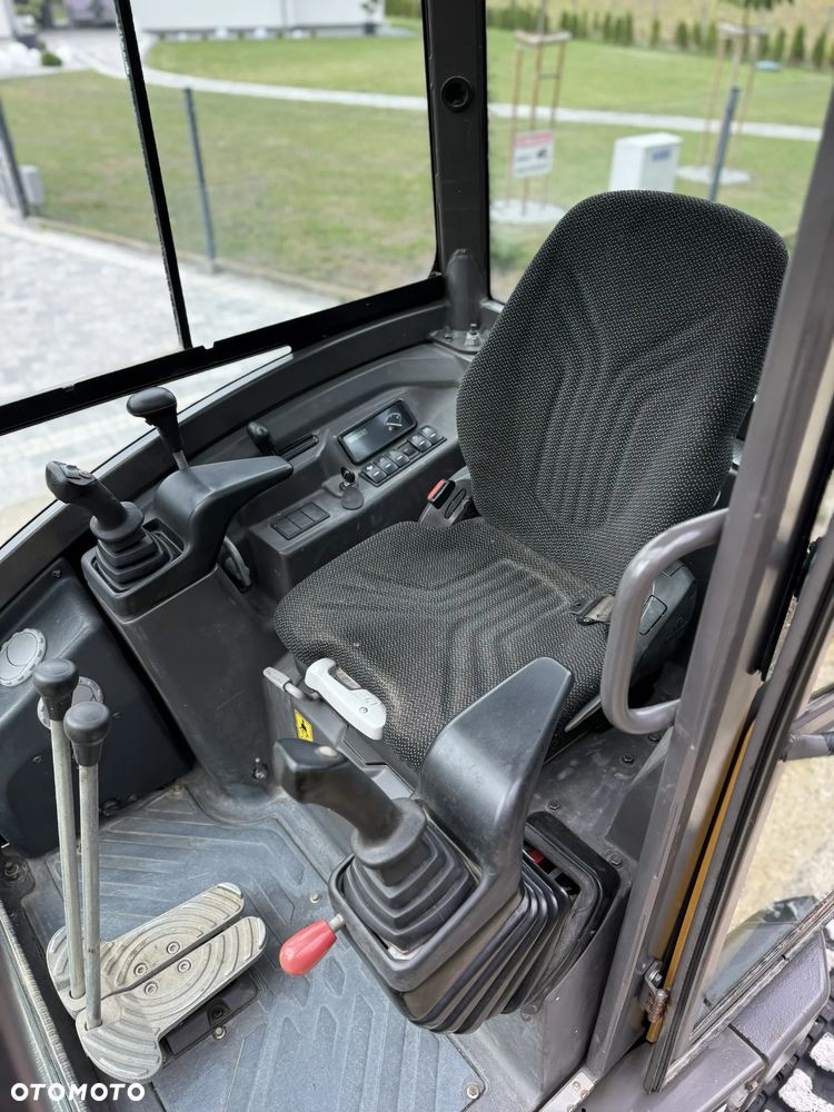 Volvo ECR25D - 22