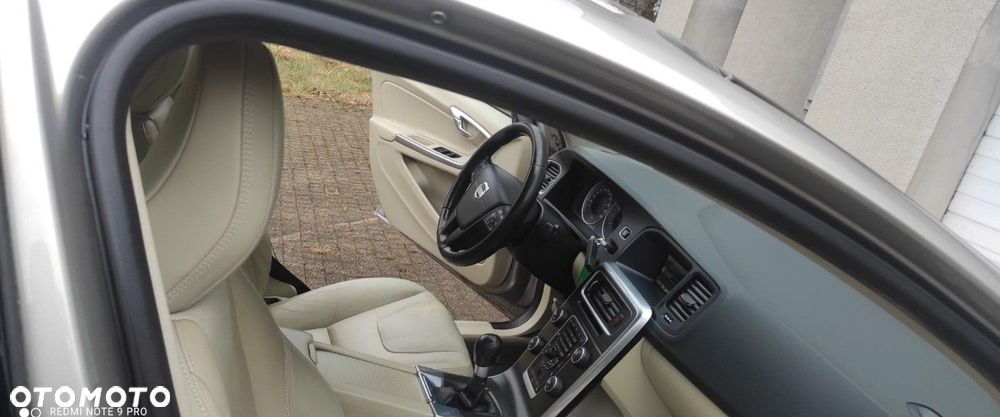 Volvo S60 - 25