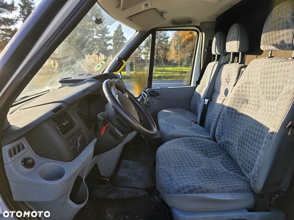 Ford Transit - 18