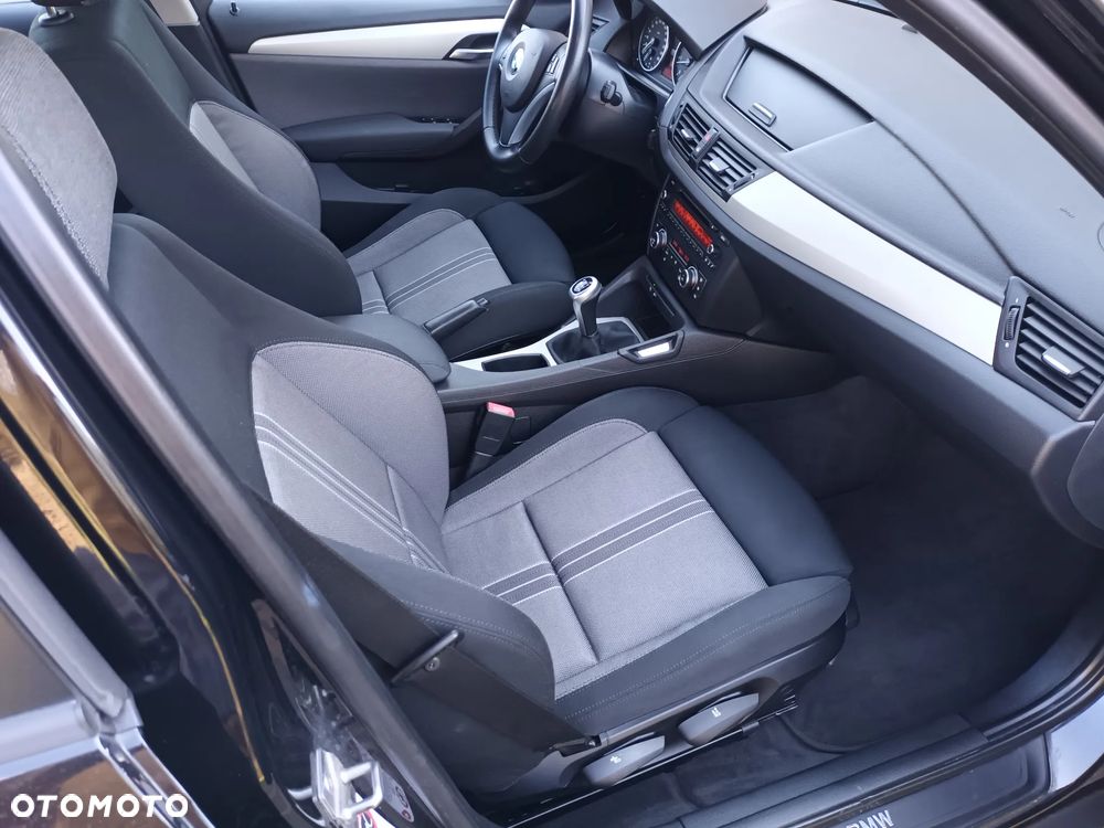 BMW X1 sDrive18i - 10