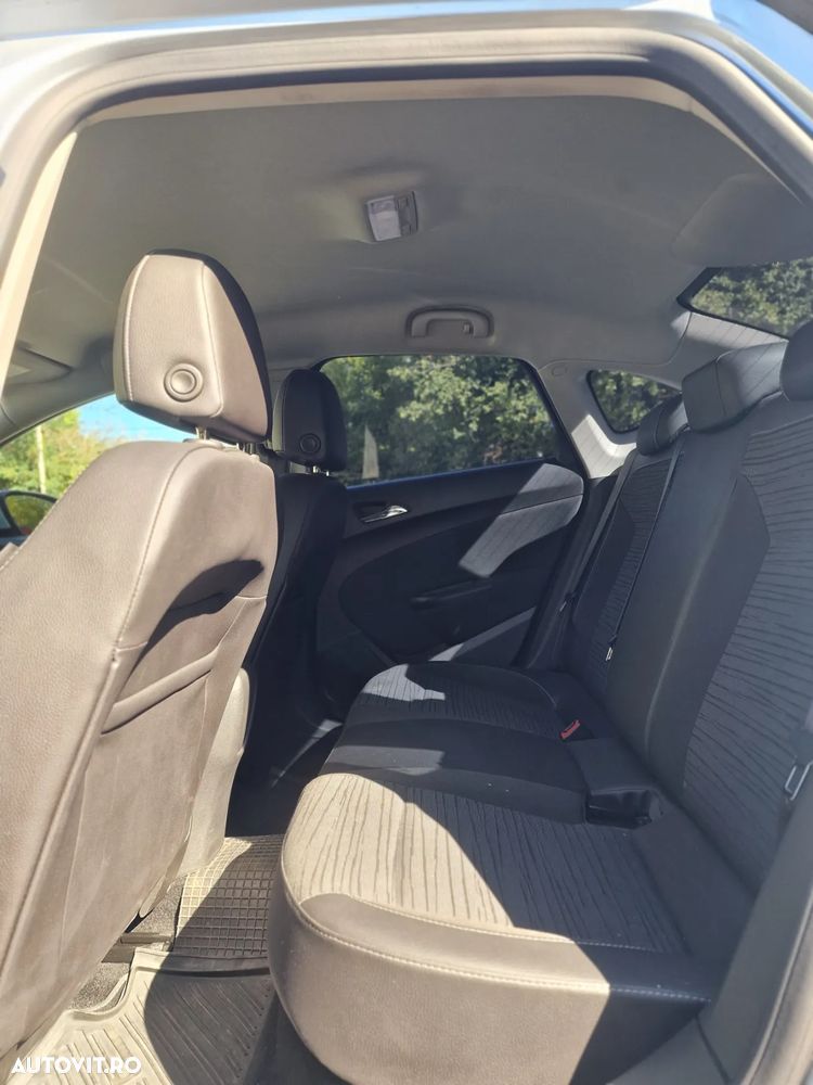 Opel Astra 1.4 Turbo ECOTEC Enjoy - 9