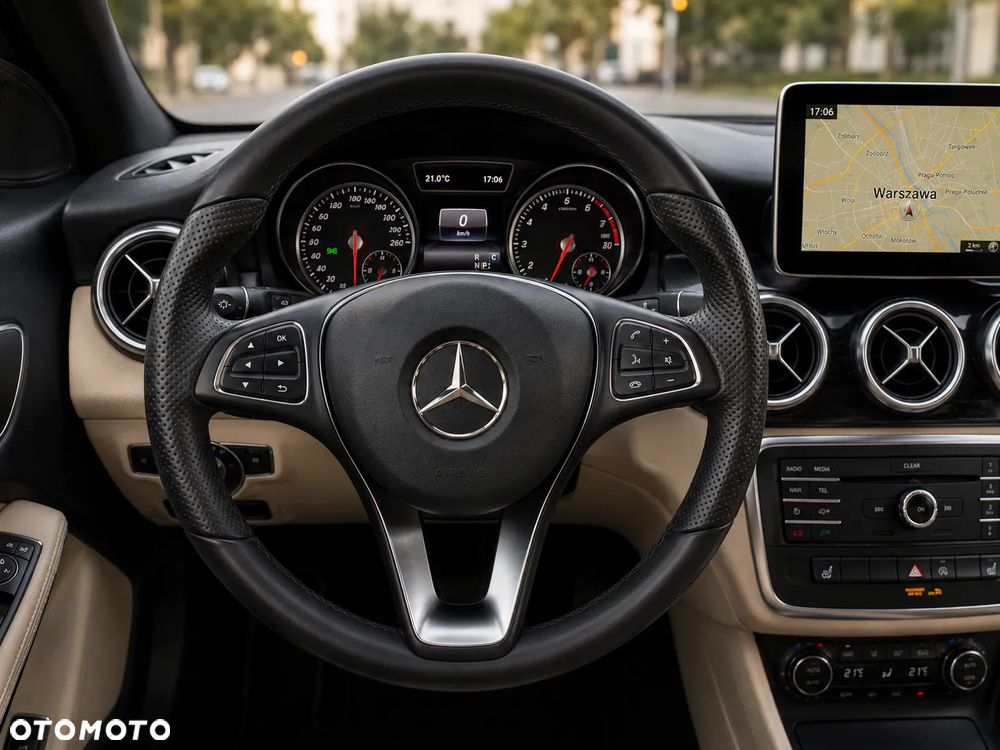 Mercedes-Benz CLA 250 4Matic 7G-DCT AMG Line - 10