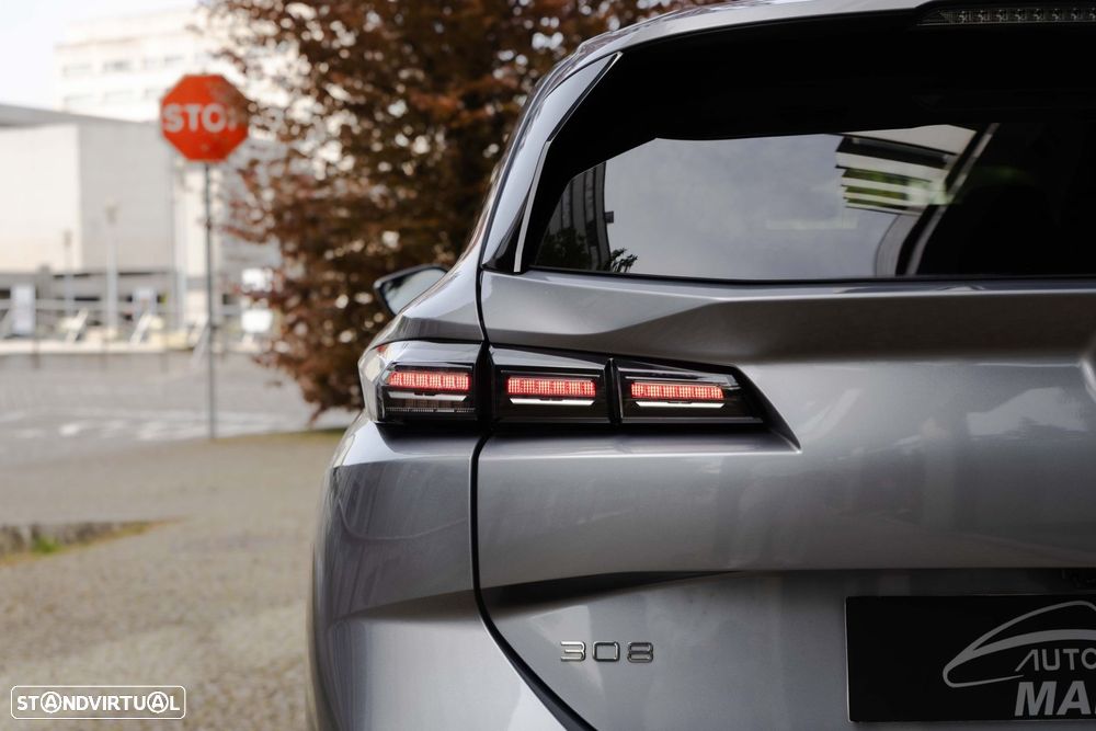 Peugeot 308 SW 1.6 Hybrid Allure Pack e-EAT8 - 23