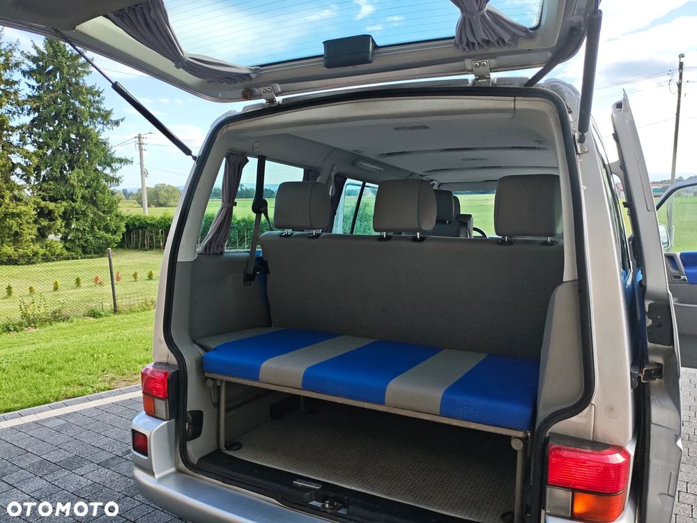 Volkswagen Multivan - 33