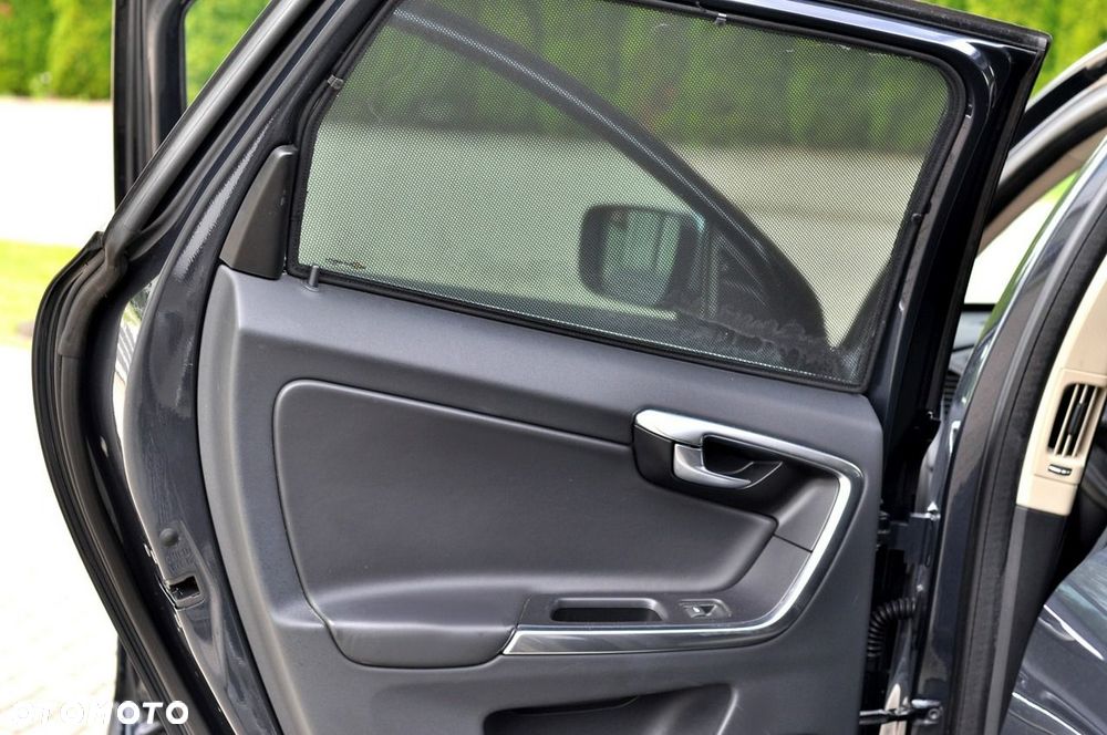 Volvo XC 60 D4 R-Design Summum - 23