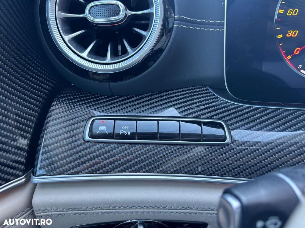 Mercedes-Benz AMG GT 4-door Coupe 43 - 16