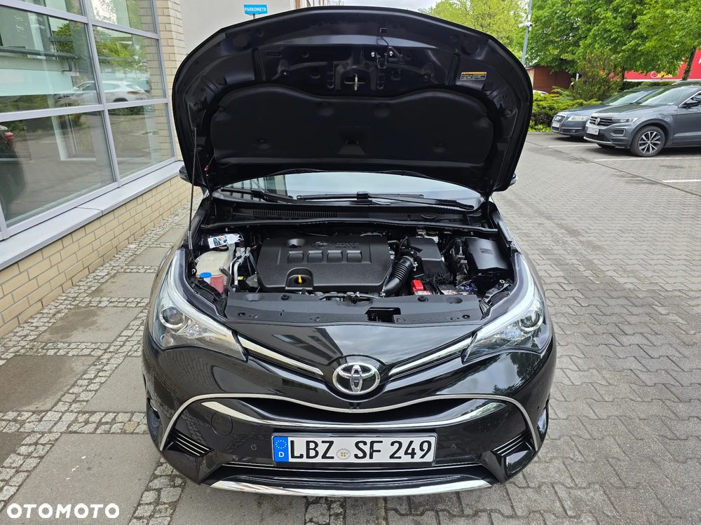 Toyota Avensis - 12