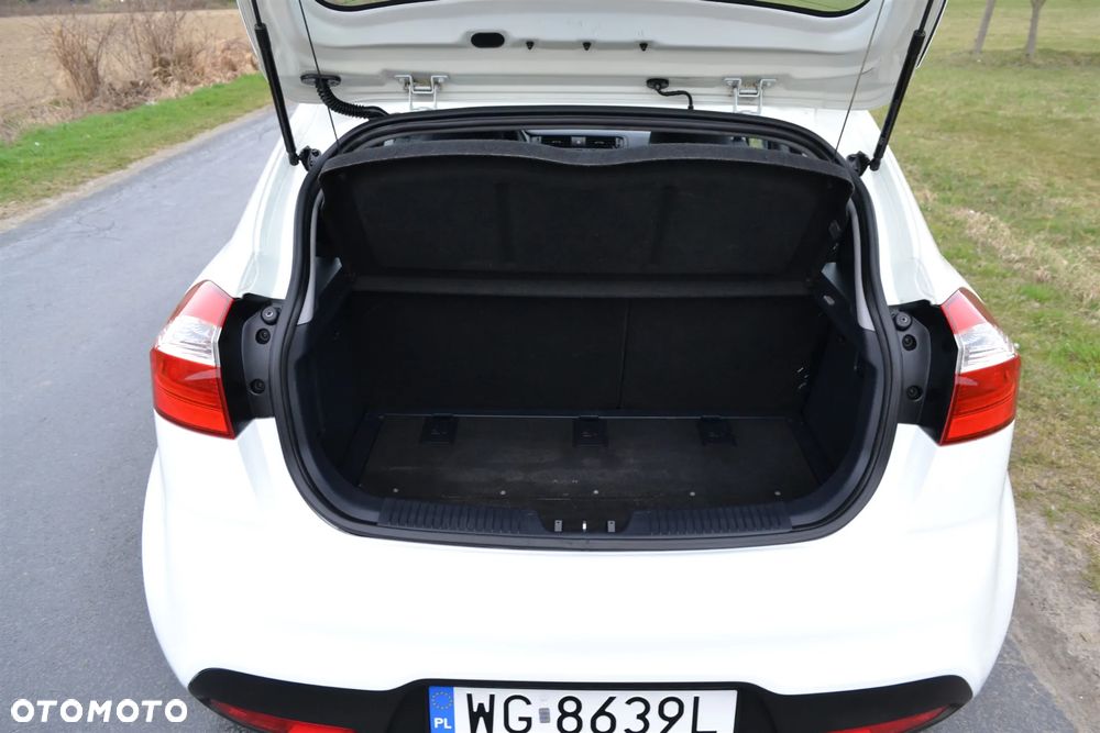 Kia Rio 1.2 Business Line - 14