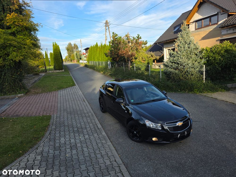 Chevrolet Cruze - 32
