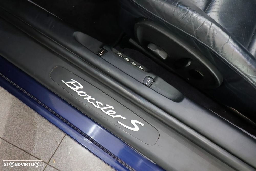 Porsche Boxster - 16