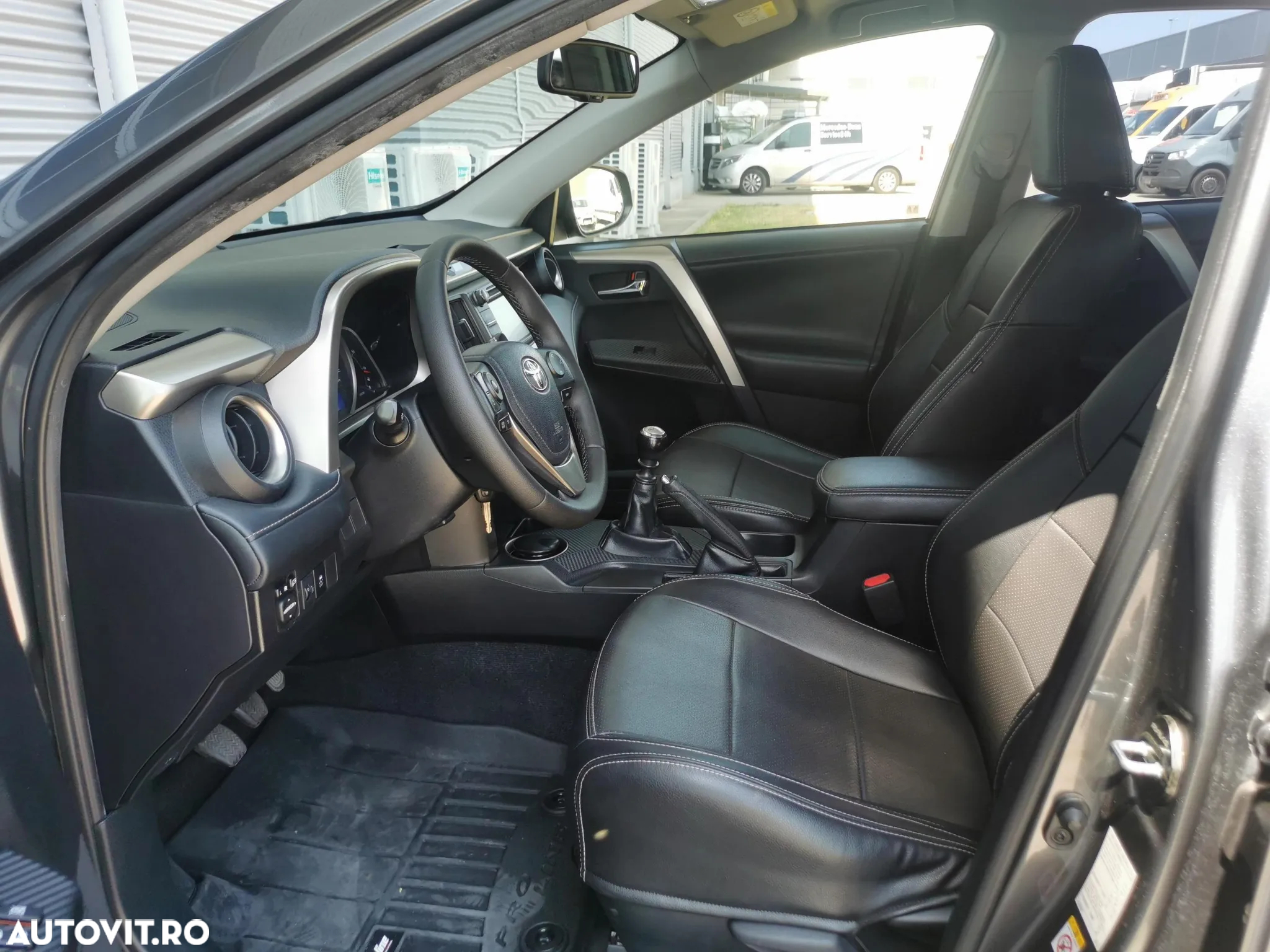 Toyota RAV4 2.0 D-4D 2WD Comfort - 12