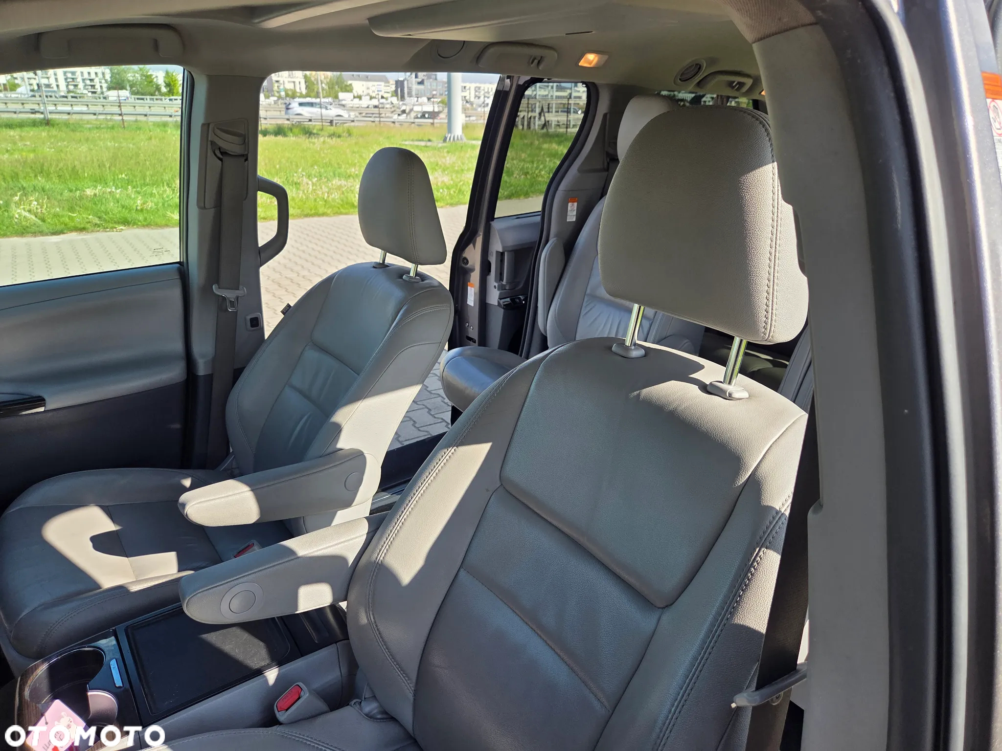 Toyota Sienna 3.5 V6 XLE AWD - 18