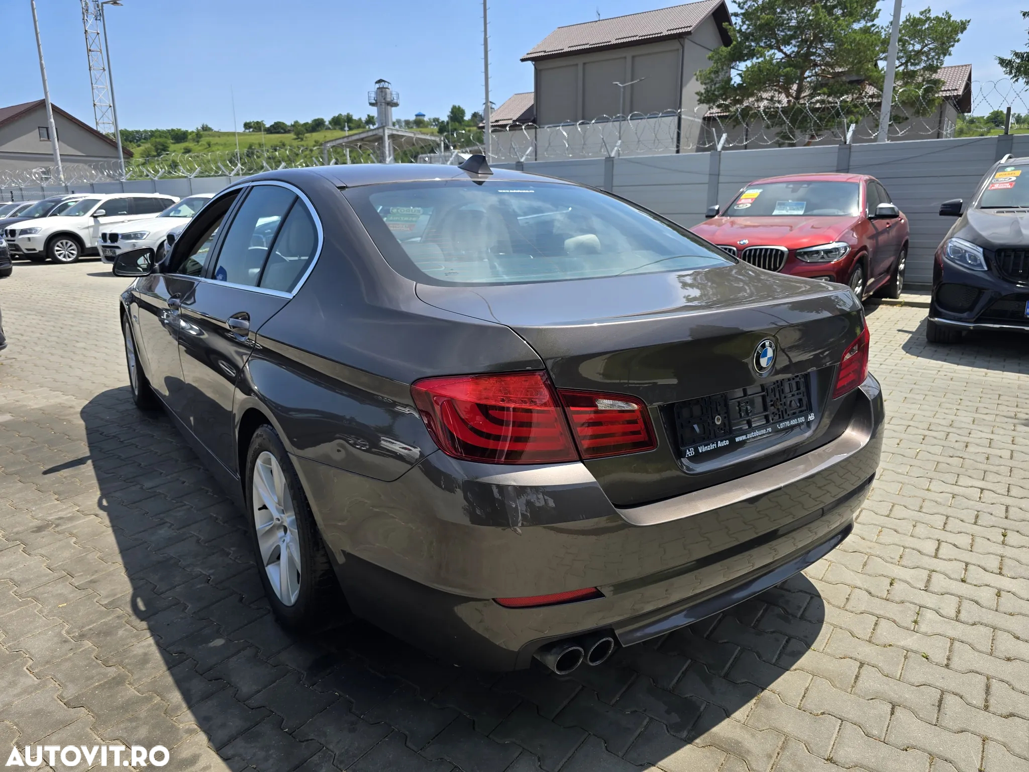 BMW Seria 5 523i Aut. - 3