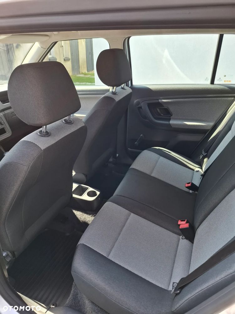 Skoda Fabia 1.2 TSI Active - 8