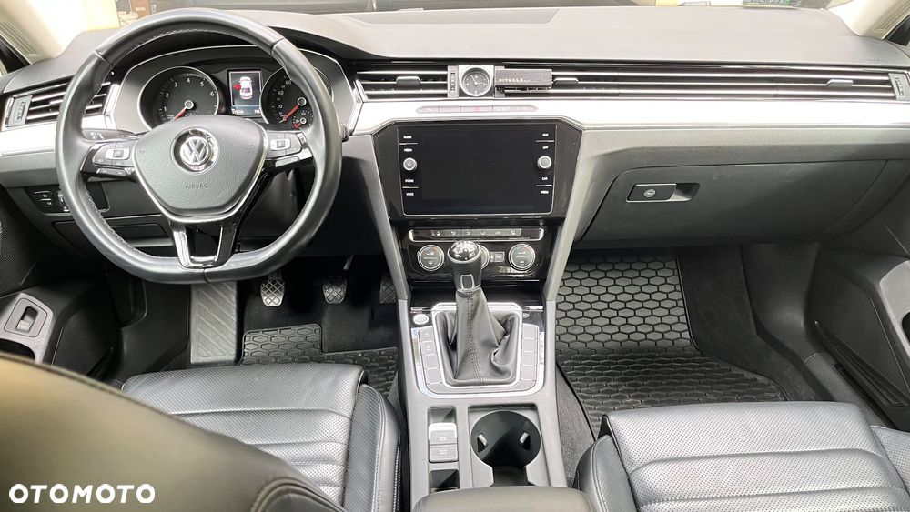 Volkswagen Passat - 7