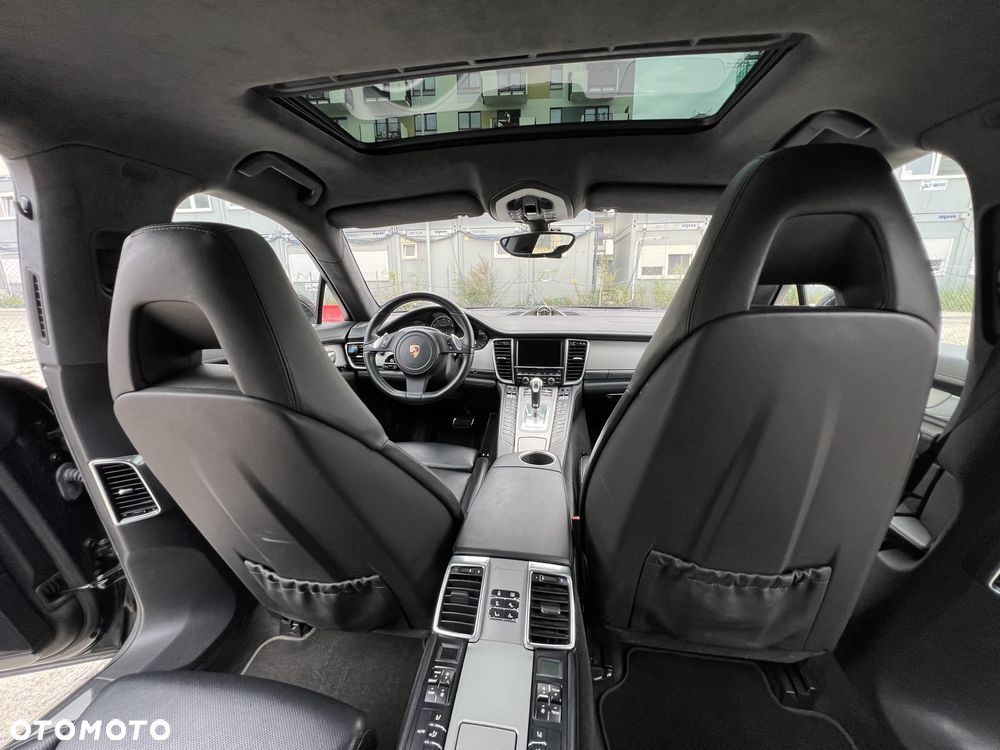 Porsche Panamera - 23