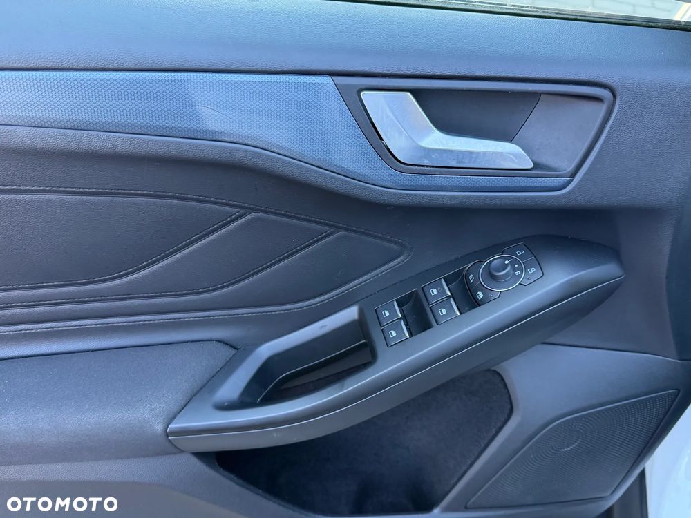 Ford Focus 1.0 EcoBoost Hybrid ACTIVE - 20