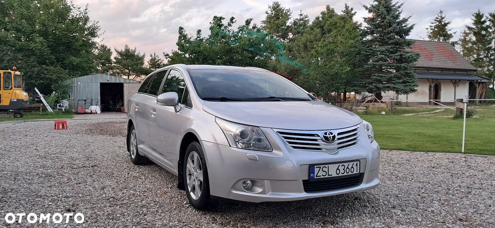 Toyota Avensis 1.8 Comfort - 9