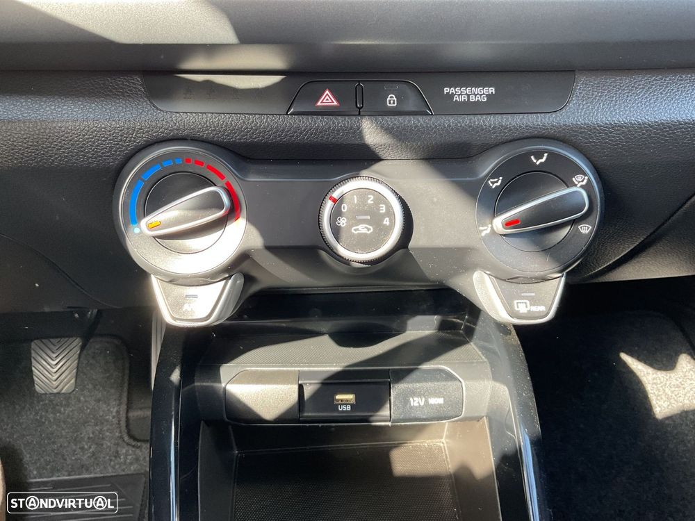Kia Rio 1.0 T-GDi Move - 28