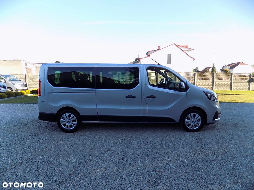 Renault Trafic 2023 photo 2