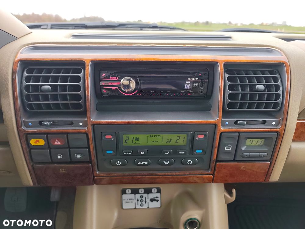 Land Rover Discovery - 17