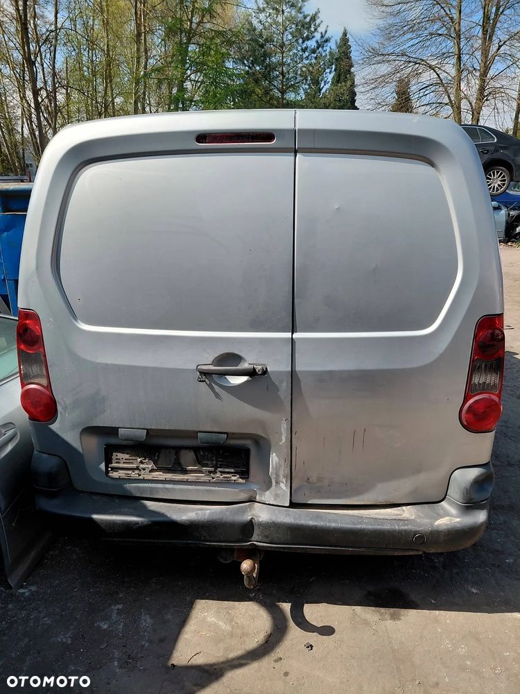 Części- Citroen Berlingo  Rok 2010 Pojemność 1560 Moc 66,20 kw Diesel - 5