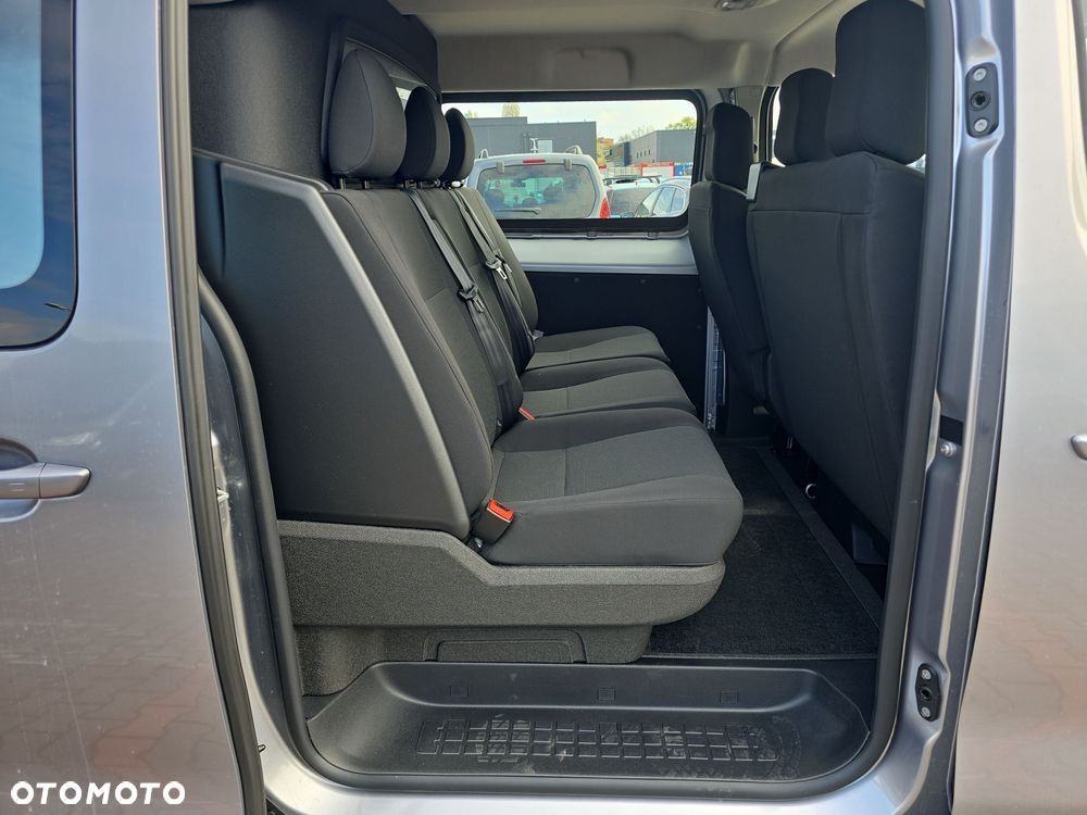 Opel Vivaro 2.2 CDTI XL 3,1t (brygadówka) - 12